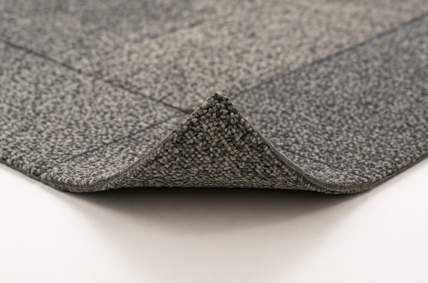 Carpet Tile Curling 14790